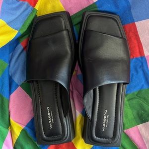 Vagabond Square Toe Asymmetrical Slides Never Worn 39/ 8.5